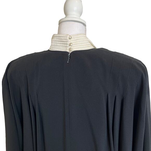 Vintage 80s Saks Fifth Avenue Batwing Dress Crepe 10 Black Ivory Shoulder Pads - Picture 8 of 15